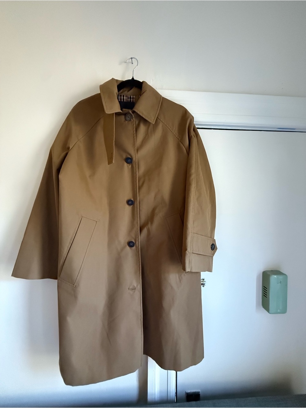 Zara Camel Tan Trench Coat with Button Front